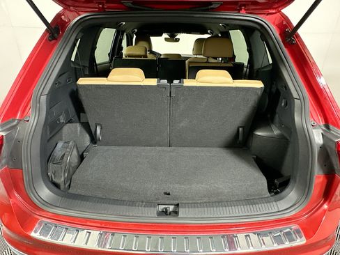 Used 2023 Volkswagen Tiguan SE FWD image 31