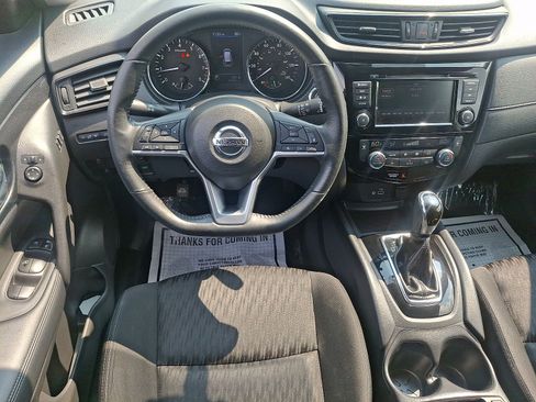 Used 2018 Nissan Rogue SV w/ Premium Package AWD/4WD image 11