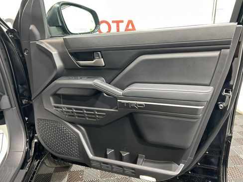New 2025 Toyota Tacoma TRD Off-Road AWD/4WD image 10
