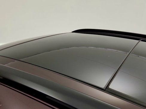 Used 2025 Porsche Macan 4S Electric w/ Premium Package AWD/4WD image 10