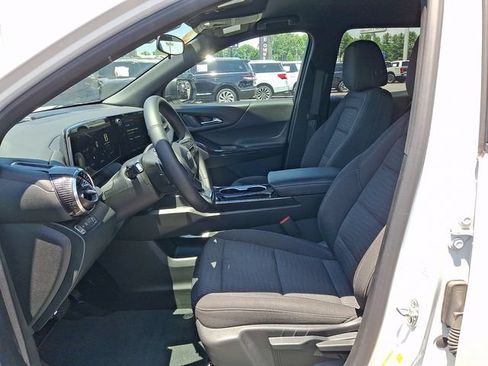 Used 2025 Chevrolet Equinox LT AWD/4WD image 10