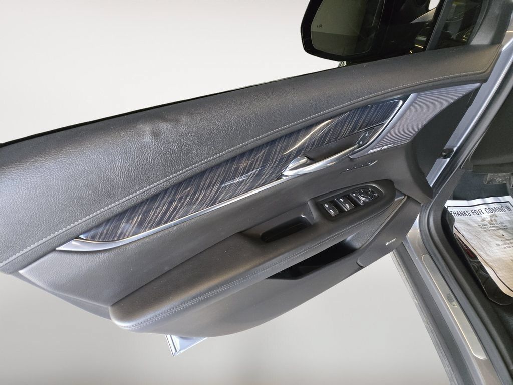 Used 2021 Cadillac XT6 Premium Luxury AWD/4WD image 10