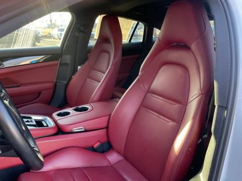 Used 2022 Porsche Panamera 4S AWD/4WD image 4