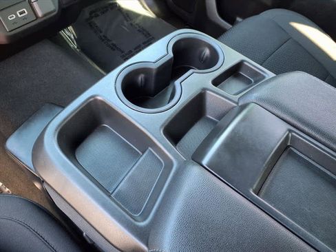 Used 2022 Chevrolet Silverado 2500 Custom w/ Custom Value Package image 15