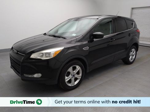 Used 2015 Ford Escape SE image 1