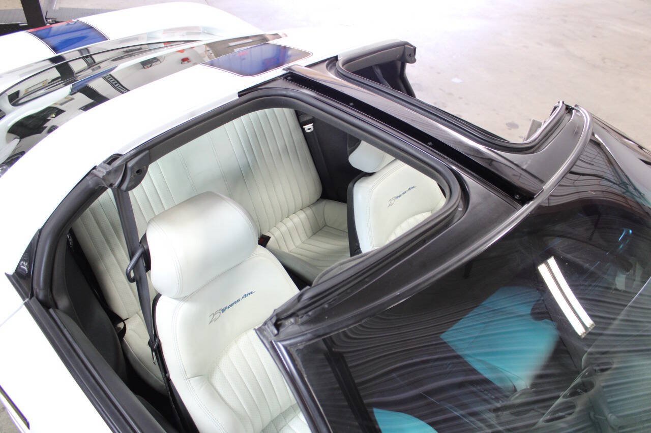 Used 1994 Pontiac Firebird Coupe RWD image 24