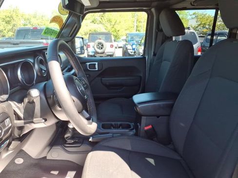 Certified 2023 Jeep Wrangler Unlimited w/ Sun & Screen Package AWD/4WD image 21