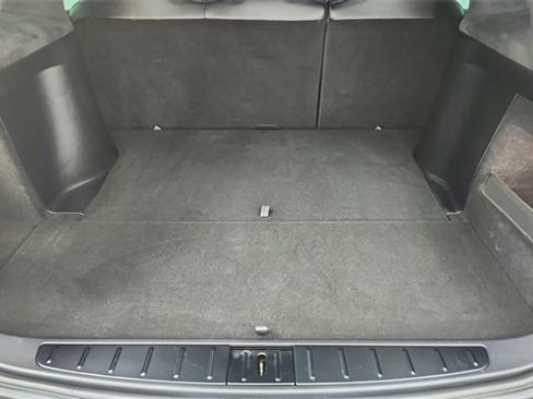 Used 2022 Tesla Model X image 15