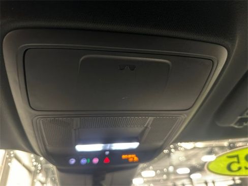 Used 2025 GMC Acadia Elevation image 35