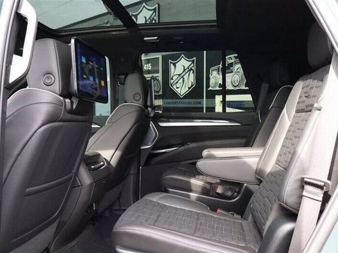 Used 2026 Cadillac Escalade V w/ LPO, ONYX Package AWD/4WD image 24