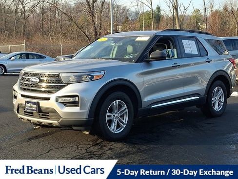 Certified 2022 Ford Explorer XLT w/ Equipment Group 202A image 5