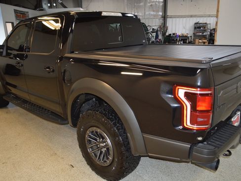 Used 2019 Ford F150 Raptor w/ Equipment Group 802A Luxury image 5