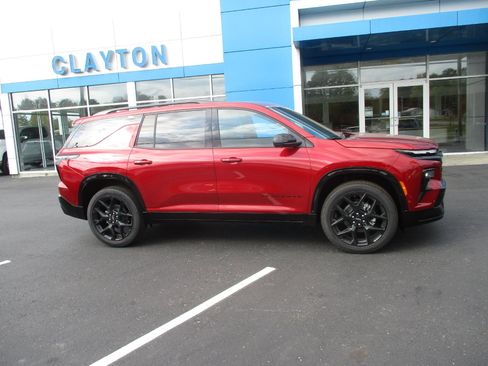 New 2026 Chevrolet Traverse RS w/ LPO, Floor Liner Package image 1