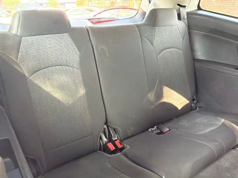 Used 2016 Chevrolet Traverse LT FWD image 23
