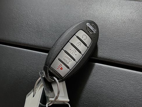 Used 2021 Nissan Rogue SL w/ Premium Package FWD image 36