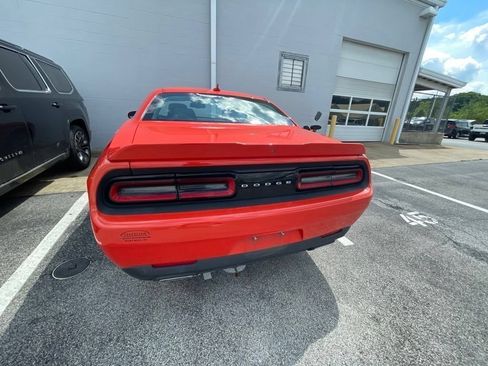 Used 2016 Dodge Challenger SXT Plus RWD image 8
