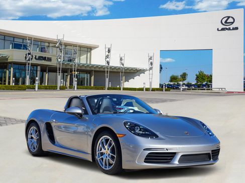 Used 2024 Porsche 718 Boxster image 2