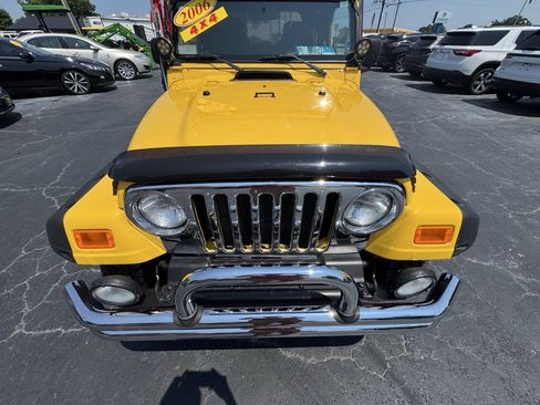 Used 2006 Jeep Wrangler X AWD/4WD image 10