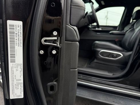 Used 2022 Jeep Wagoneer Series II w/ Premium Group I image 24