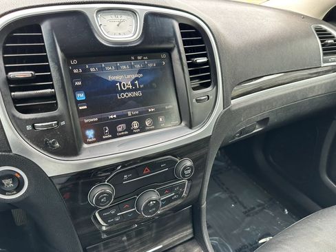 Used 2015 Chrysler 300 Limited image 23