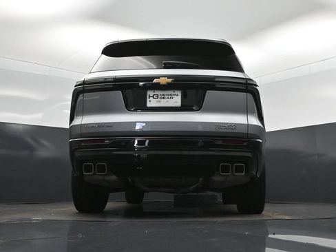 Used 2025 Chevrolet Traverse High Country w/ LPO, Floor Liner Package FWD image 40