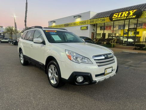 Used 2014 Subaru Outback 2.5i Limited image 1