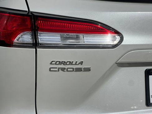 Certified 2024 Toyota Corolla Cross L image 22