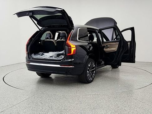 New 2026 Volvo XC90 T8 Plus w/ Protection Package Premier AWD/4WD image 11