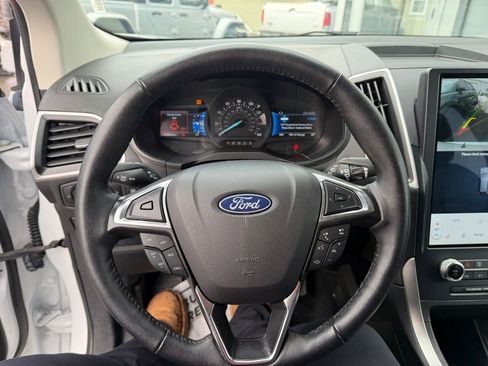 Used 2024 Ford Edge SEL image 15