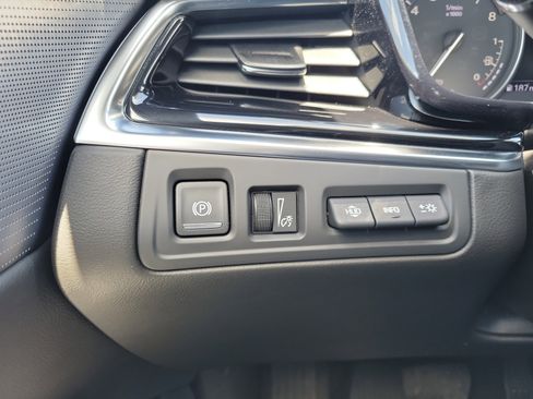 Certified 2025 Cadillac XT6 Premium Luxury w/ Platinum Package AWD/4WD image 28