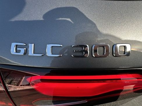 Used 2023 Mercedes-Benz GLC 300 4MATIC image 10