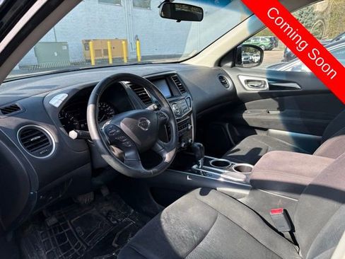 Used 2014 Nissan Pathfinder SV FWD image 8
