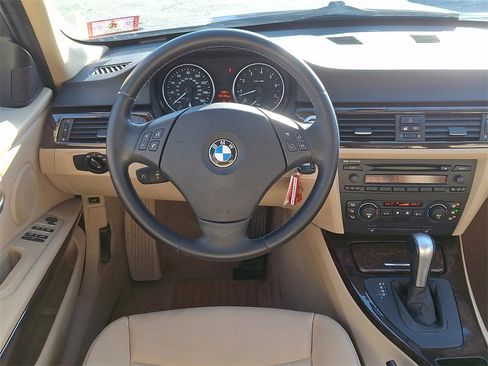 Used 2006 BMW 325i Sedan image 11