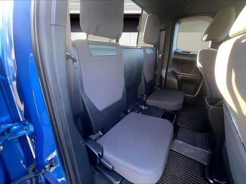 Used 2018 Toyota Tacoma TRD Sport image 27