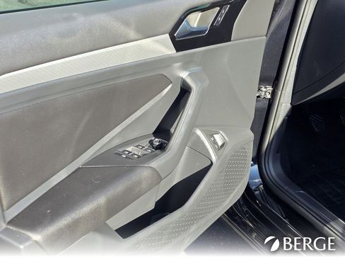 Used 2021 Volkswagen Jetta R-Line image 12