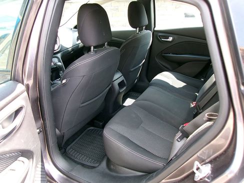 Used 2014 Dodge Dart SXT image 9