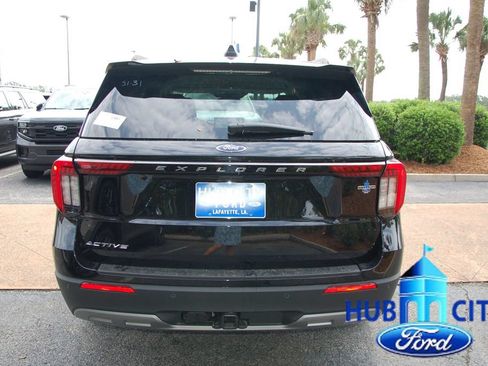 New 2026 Ford Explorer Active w/ Active Comfort Package RWD image 4
