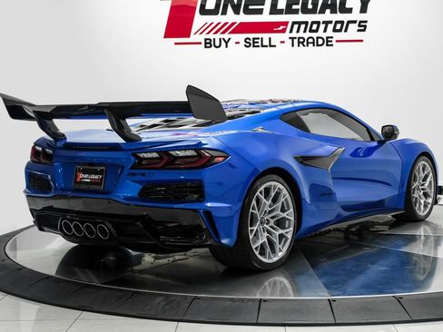 Used 2026 Chevrolet Corvette ZR1 w/ ZR1 Carbon Fiber Aero Package RWD image 8
