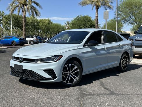 Used 2025 Volkswagen Jetta Sport FWD image 30