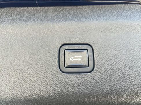 Used 2022 Buick Enclave Essence w/ Experience Buick Package image 12