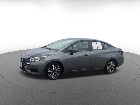 Used 2025 Nissan Versa SV FWD image 8