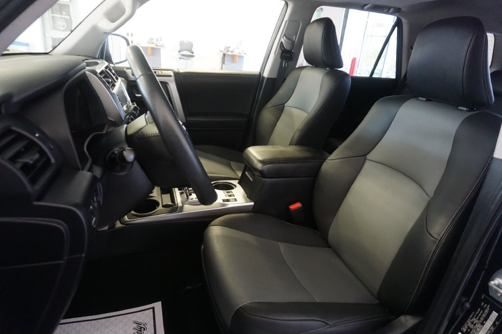 Used 2021 Toyota 4Runner SR5 Premium w/ Moonroof Package AWD/4WD image 20