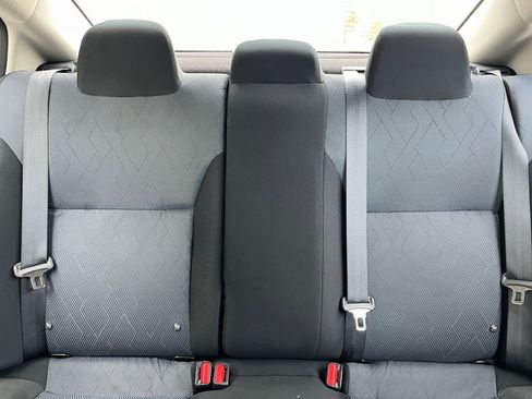 Used 2025 Nissan Versa SV FWD image 33