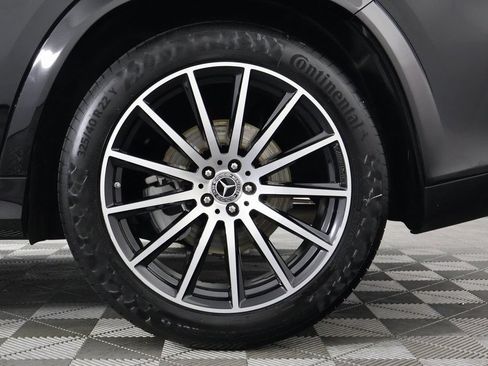 Certified 2025 Mercedes-Benz GLS 450 4MATIC image 17