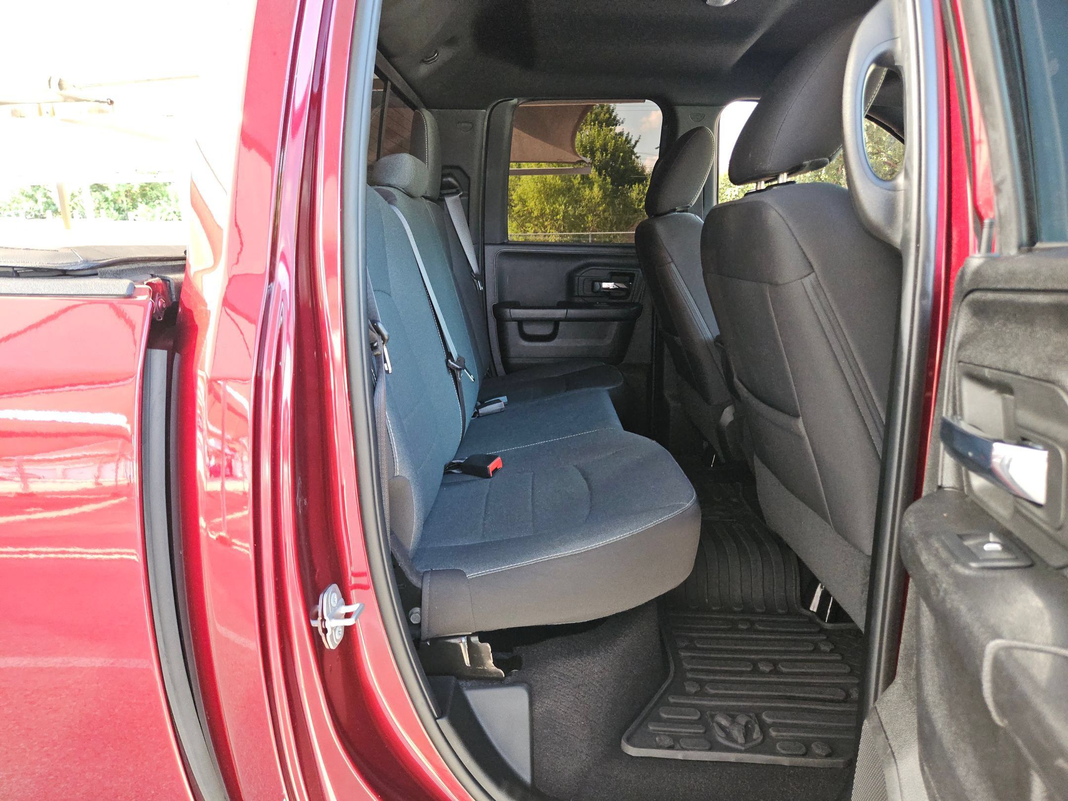 Used 2022 RAM 1500 Warlock AWD/4WD image 25