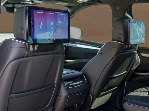 New 2026 Cadillac Escalade ESV Platinum Sport w/ LPO, ONYX Package AWD/4WD image 19