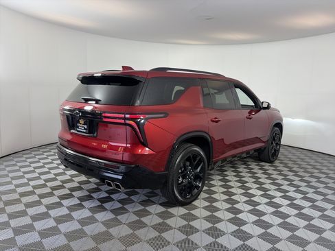Certified 2024 Chevrolet Traverse RS w/ LPO, Floor Liner Package AWD/4WD image 11