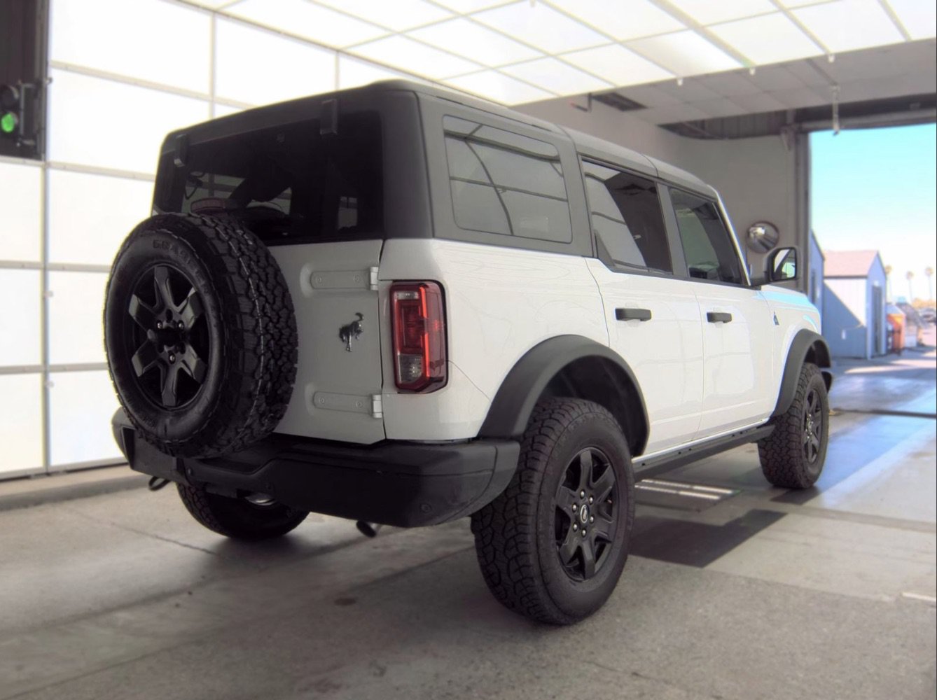 Used 2024 Ford Bronco Black Diamond AWD/4WD image 4