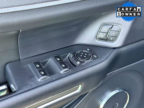 Used 2022 Ford Expedition XLT image 14