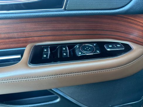 Used 2023 Lincoln Navigator L Reserve image 28